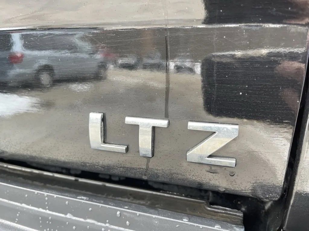 Used 2016 Chevrolet Silverado 3500 LTZ AWD/4WD image 10