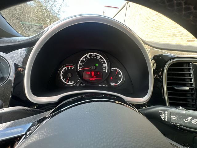 Used 2013 Volkswagen Beetle 2.5 image 12