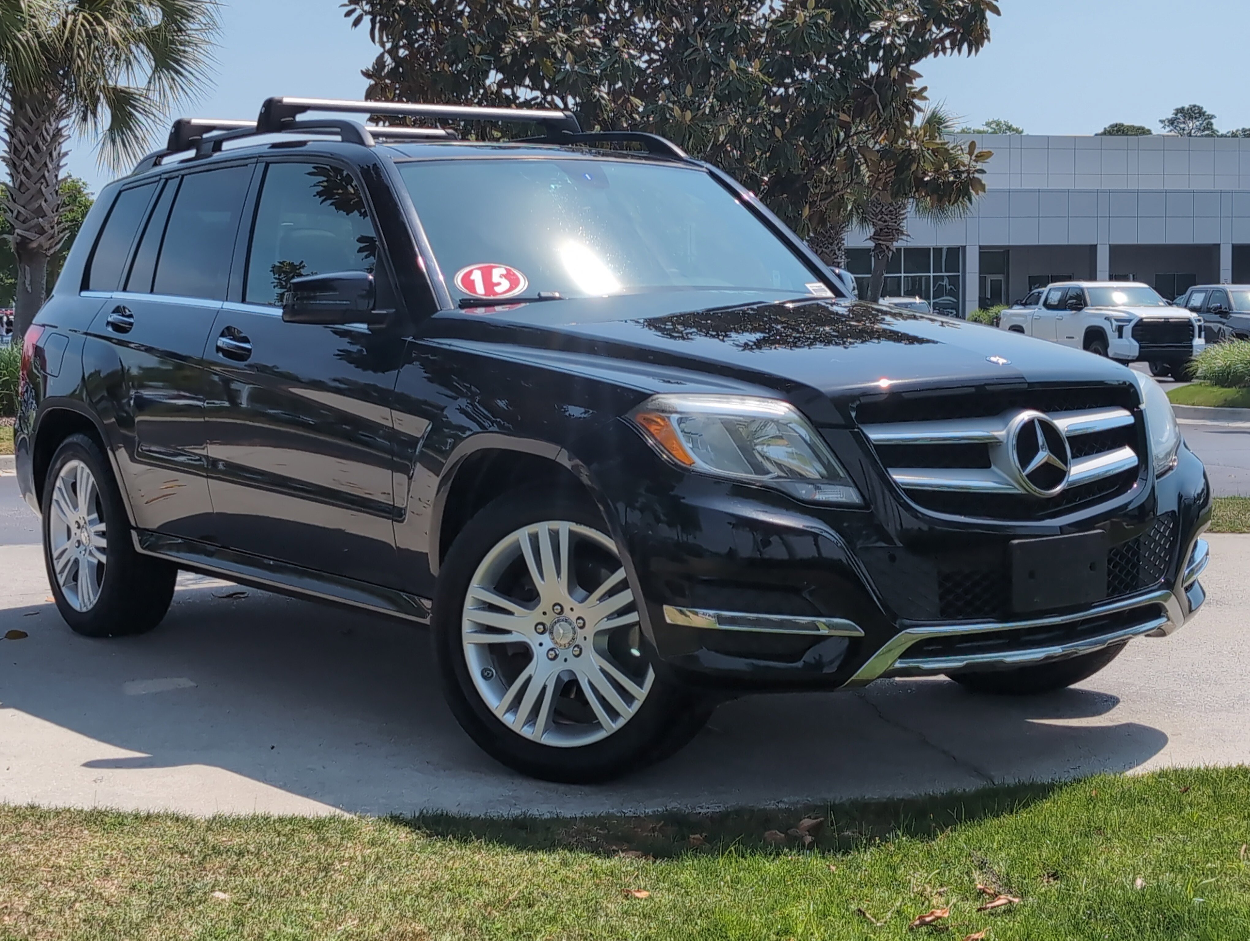 Used 2015 Mercedes-Benz GLK 350 4MATIC image 2