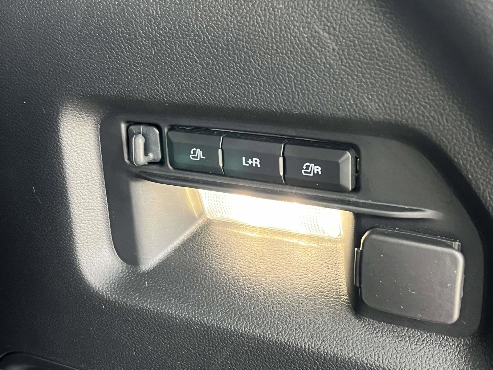 Used 2025 Ford Explorer ST w/ Sun And Sound Package image 11