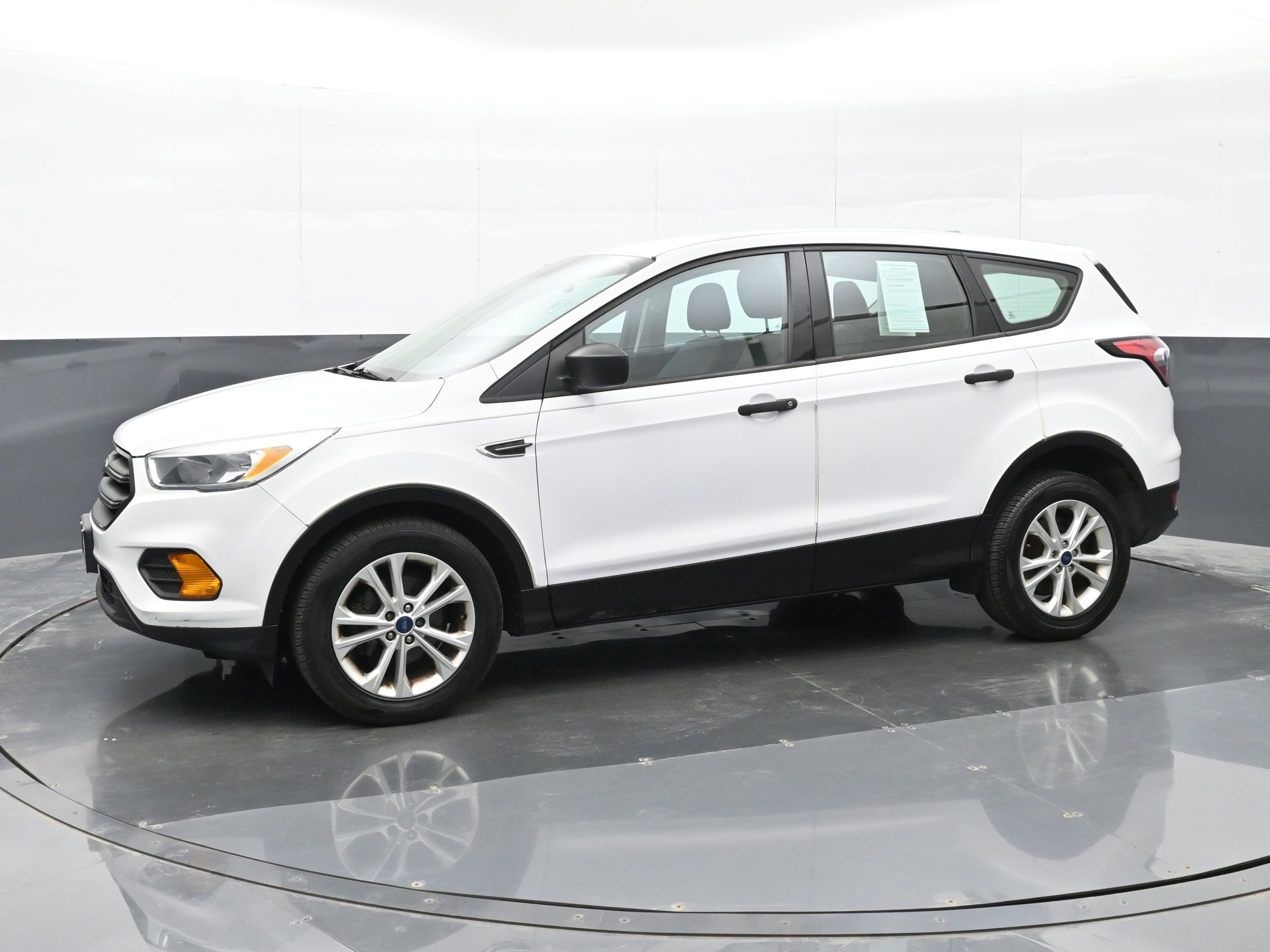 Used 2017 Ford Escape S image 8