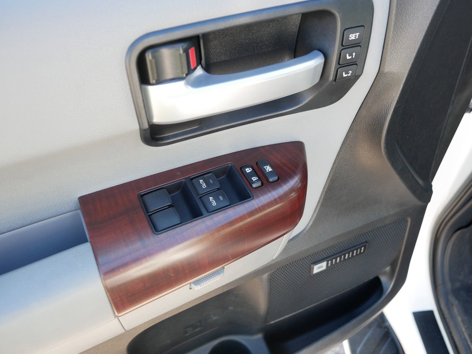 Used 2012 Toyota Sequoia Platinum AWD/4WD image 17