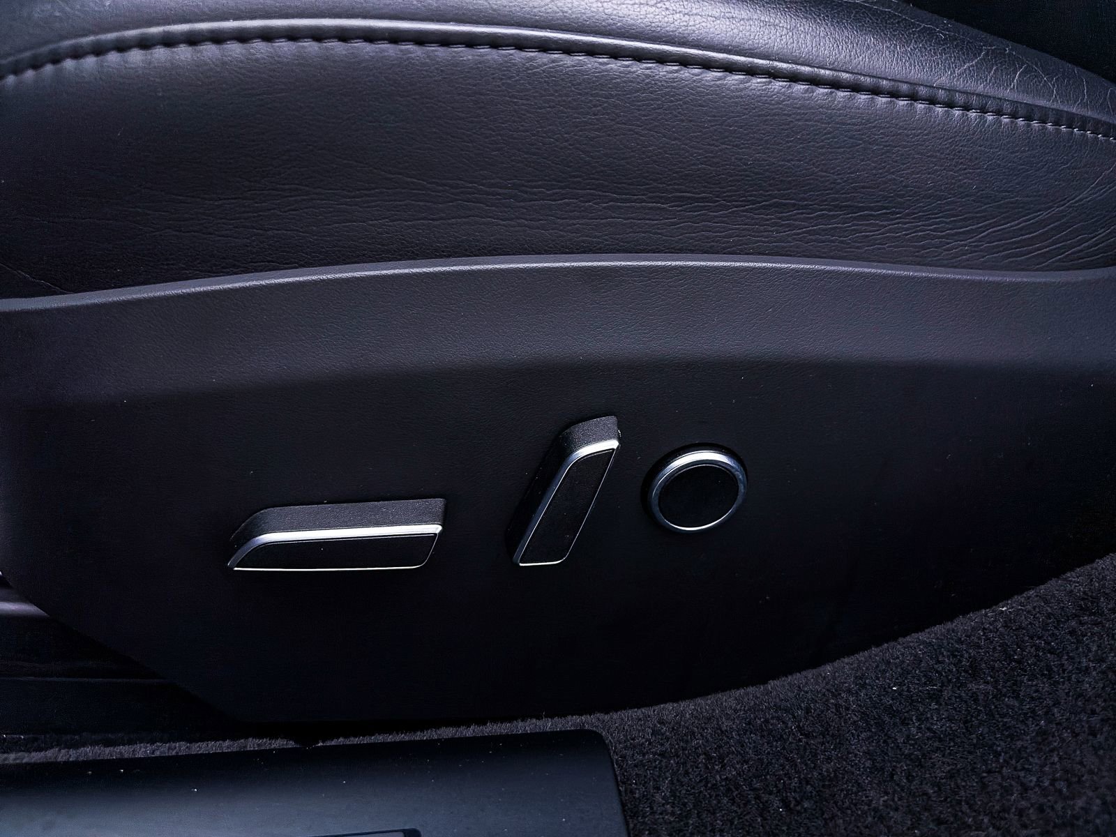 Used 2021 Tesla Model S Plaid image 19