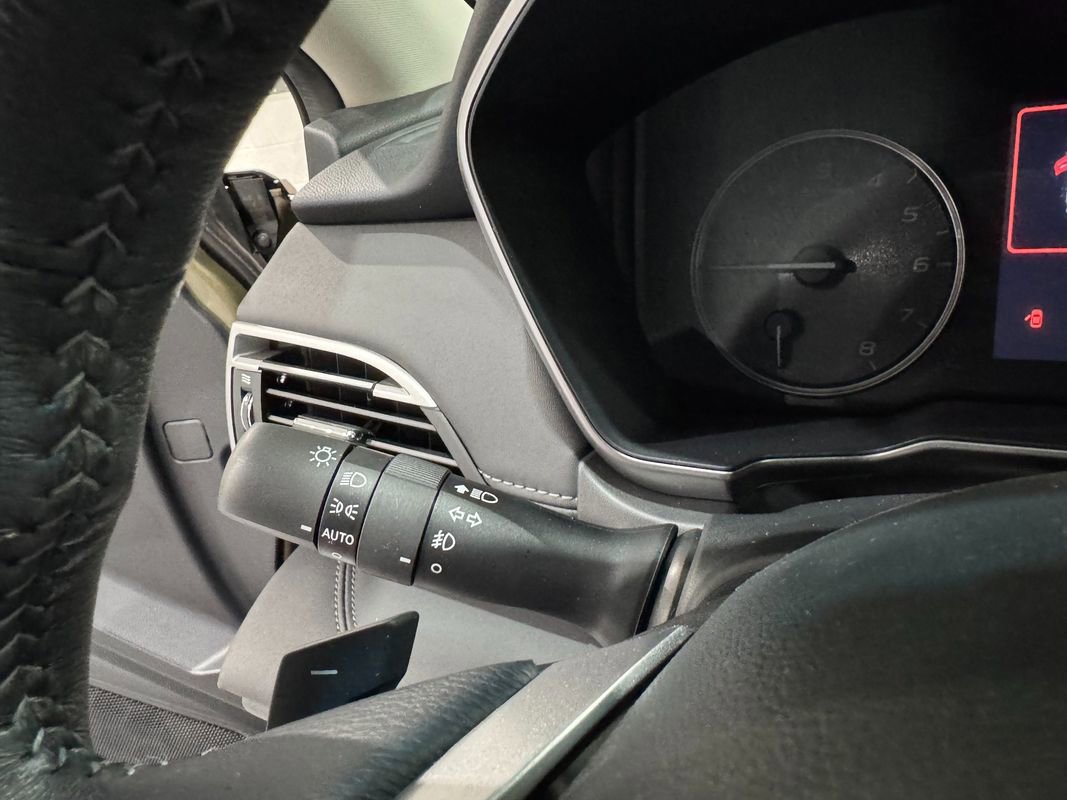 Used 2021 Subaru Outback Limited image 17