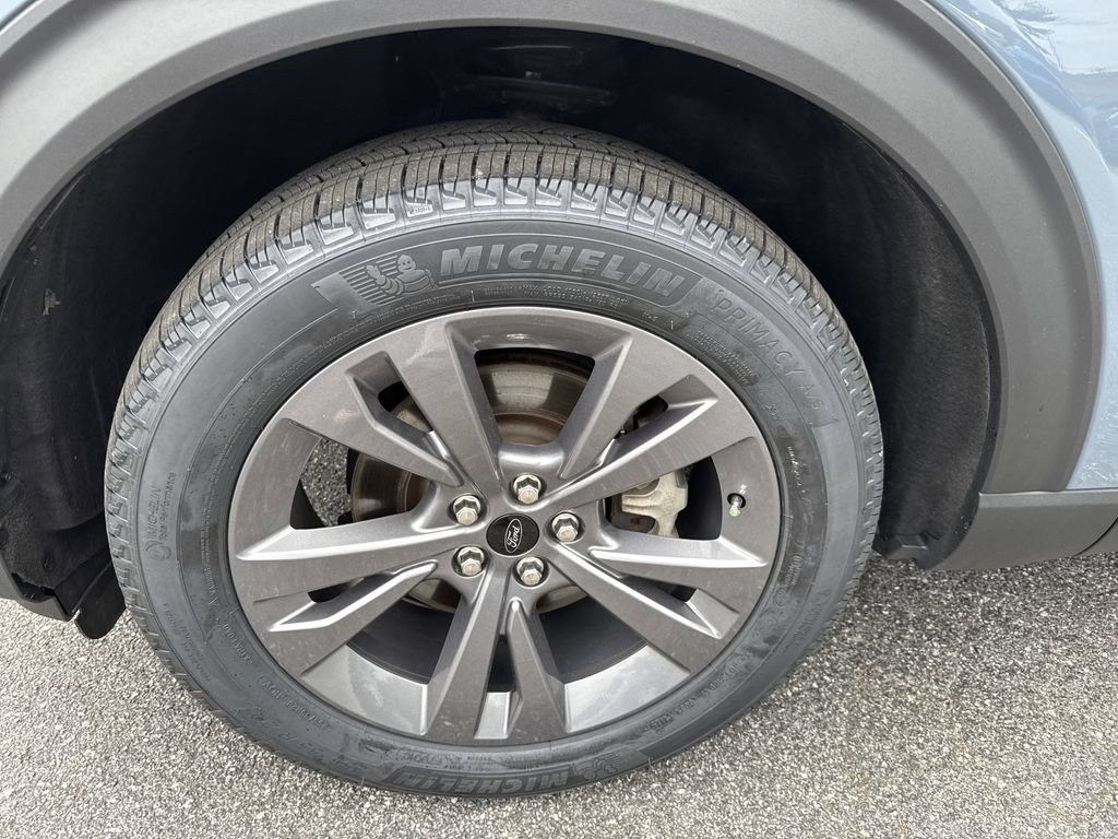 Used 2025 Ford Explorer Active w/ Active Comfort Package AWD/4WD image 11