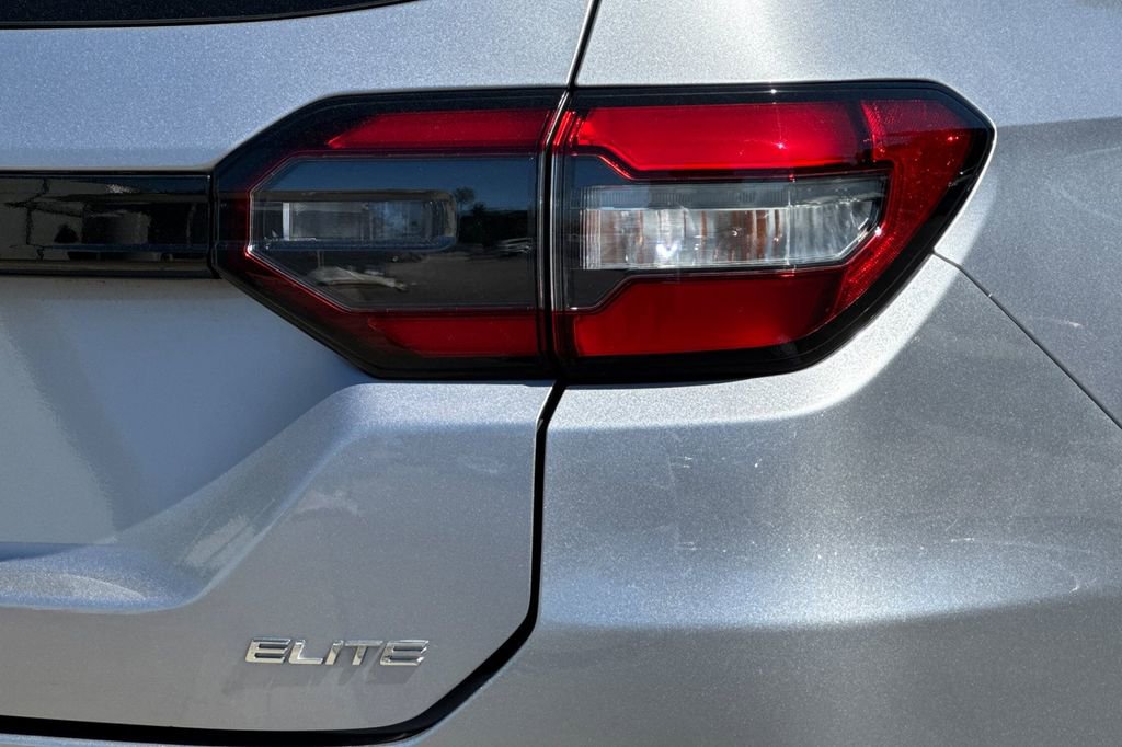 Used 2023 Honda Pilot Elite image 26