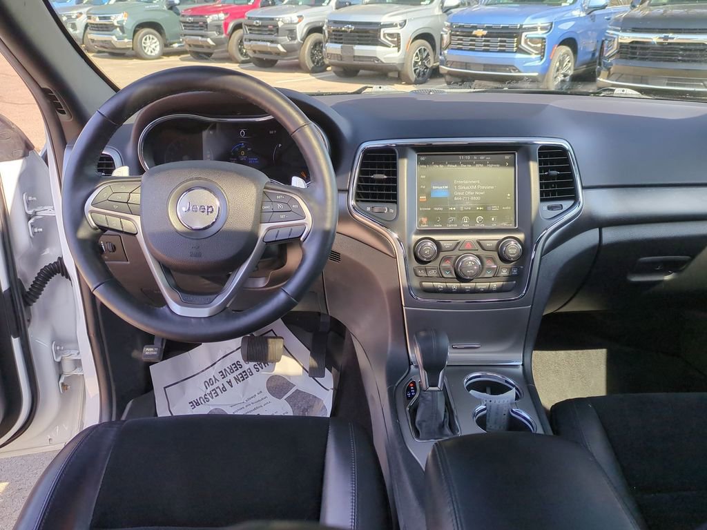 Used 2017 Jeep Grand Cherokee Altitude image 28