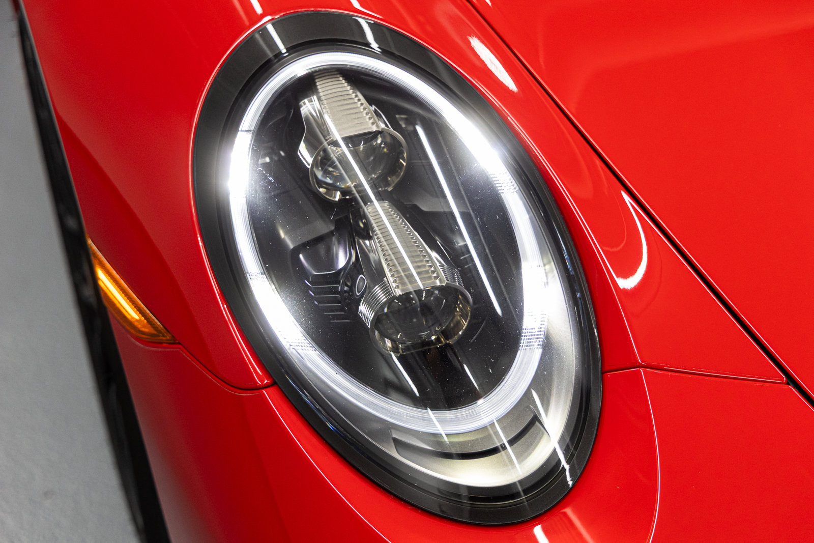 Used 2019 Porsche 911 Targa 4 GTS AWD/4WD image 20