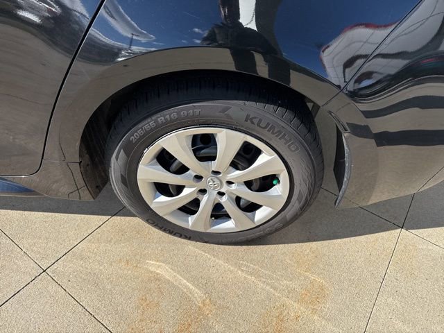 Used 2023 Toyota Corolla LE image 10