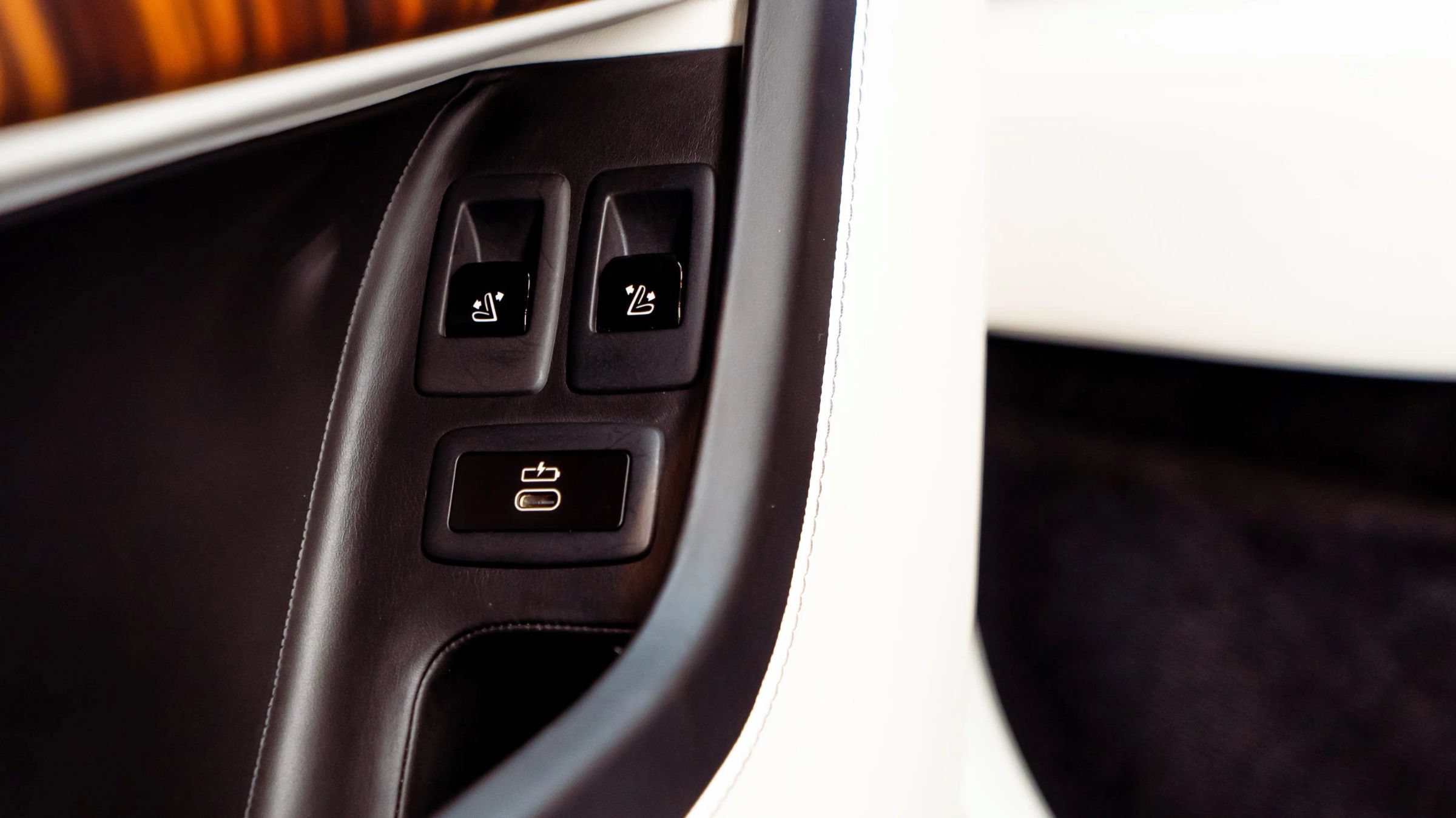 Used 2019 Rolls-Royce Cullinan AWD/4WD image 34