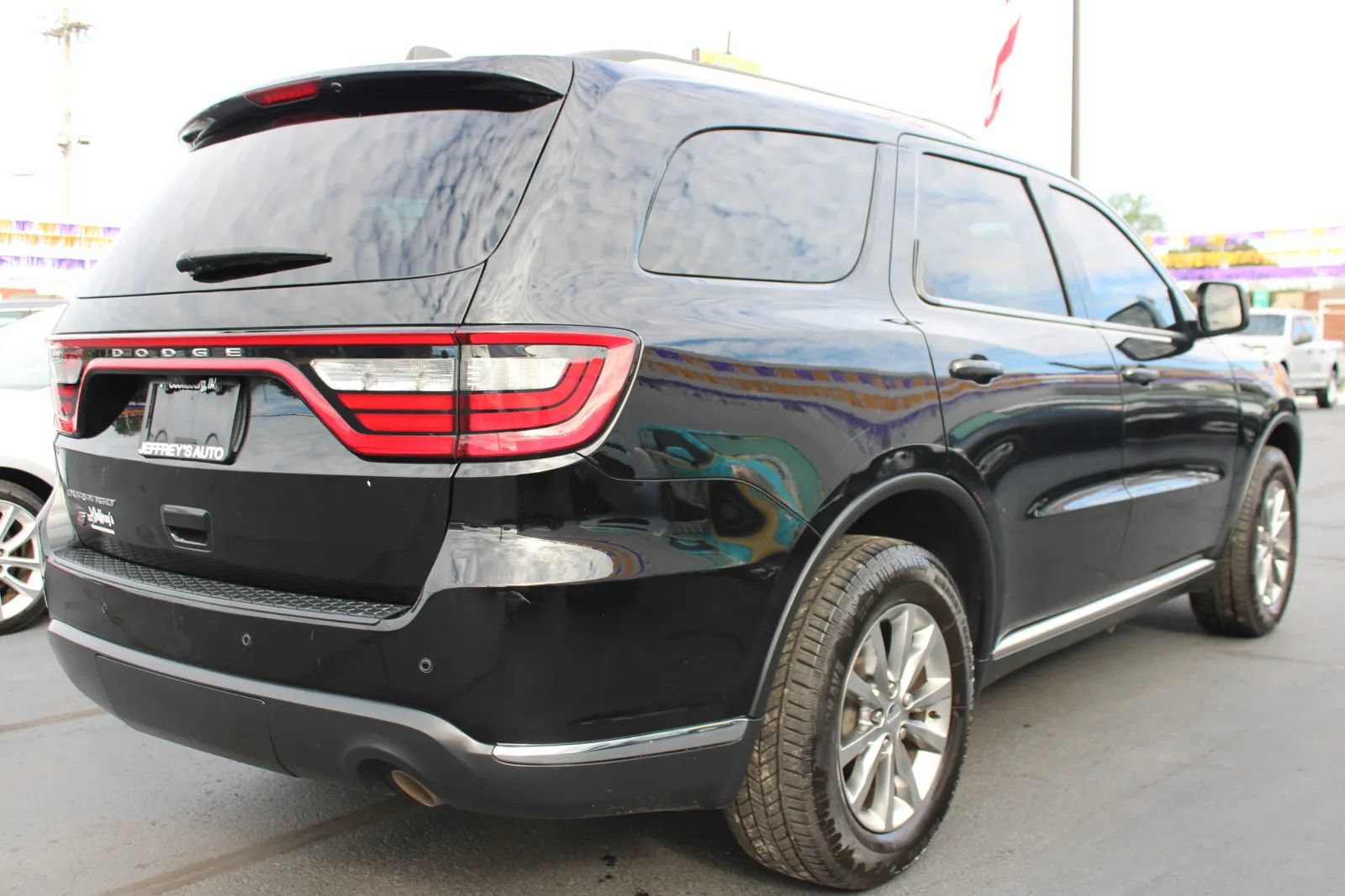 Used 2018 Dodge Durango SXT w/ Quick Order Package 2BB AWD/4WD image 4