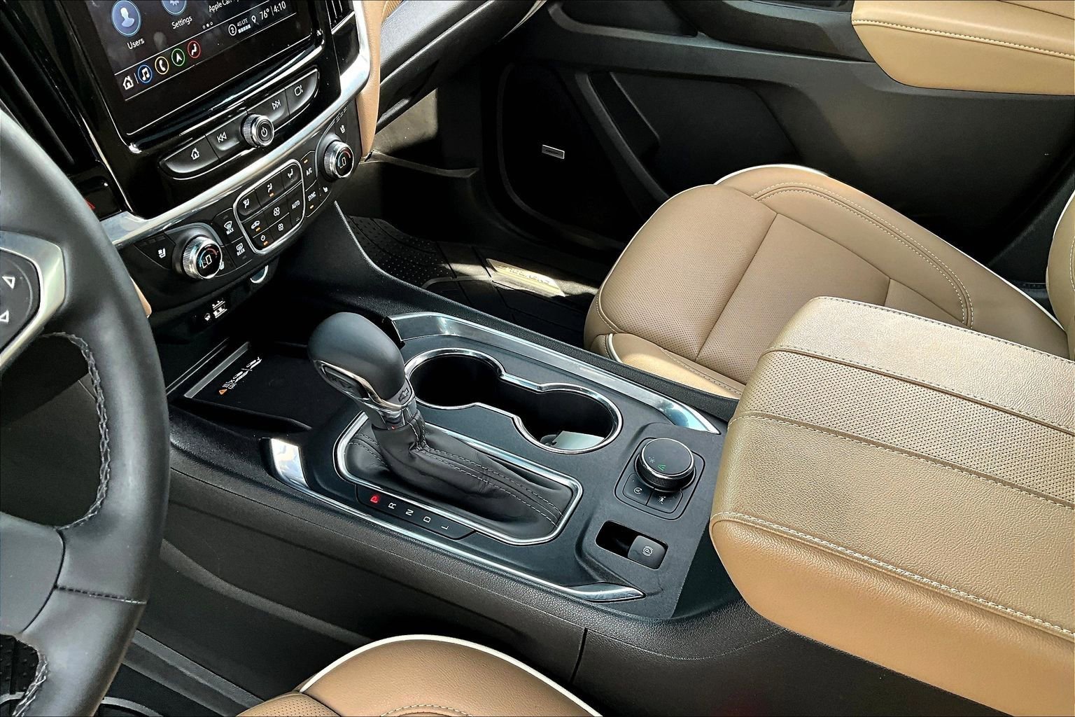 Used 2023 Chevrolet Traverse Premier image 14