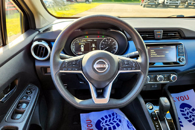 Used 2025 Nissan Versa SV FWD image 12