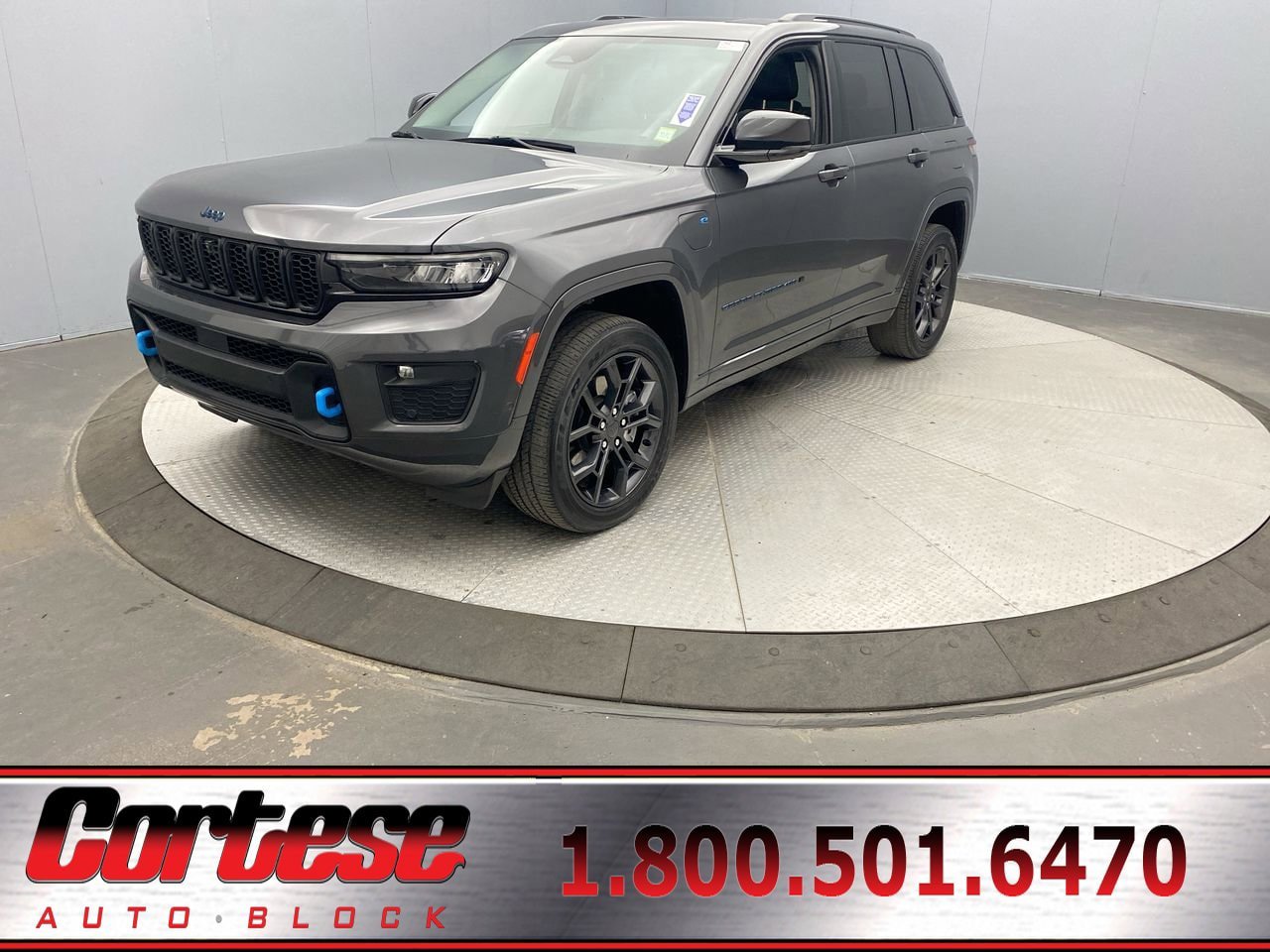 Used 2023 Jeep Grand Cherokee 30th Anniversary AWD/4WD image 1