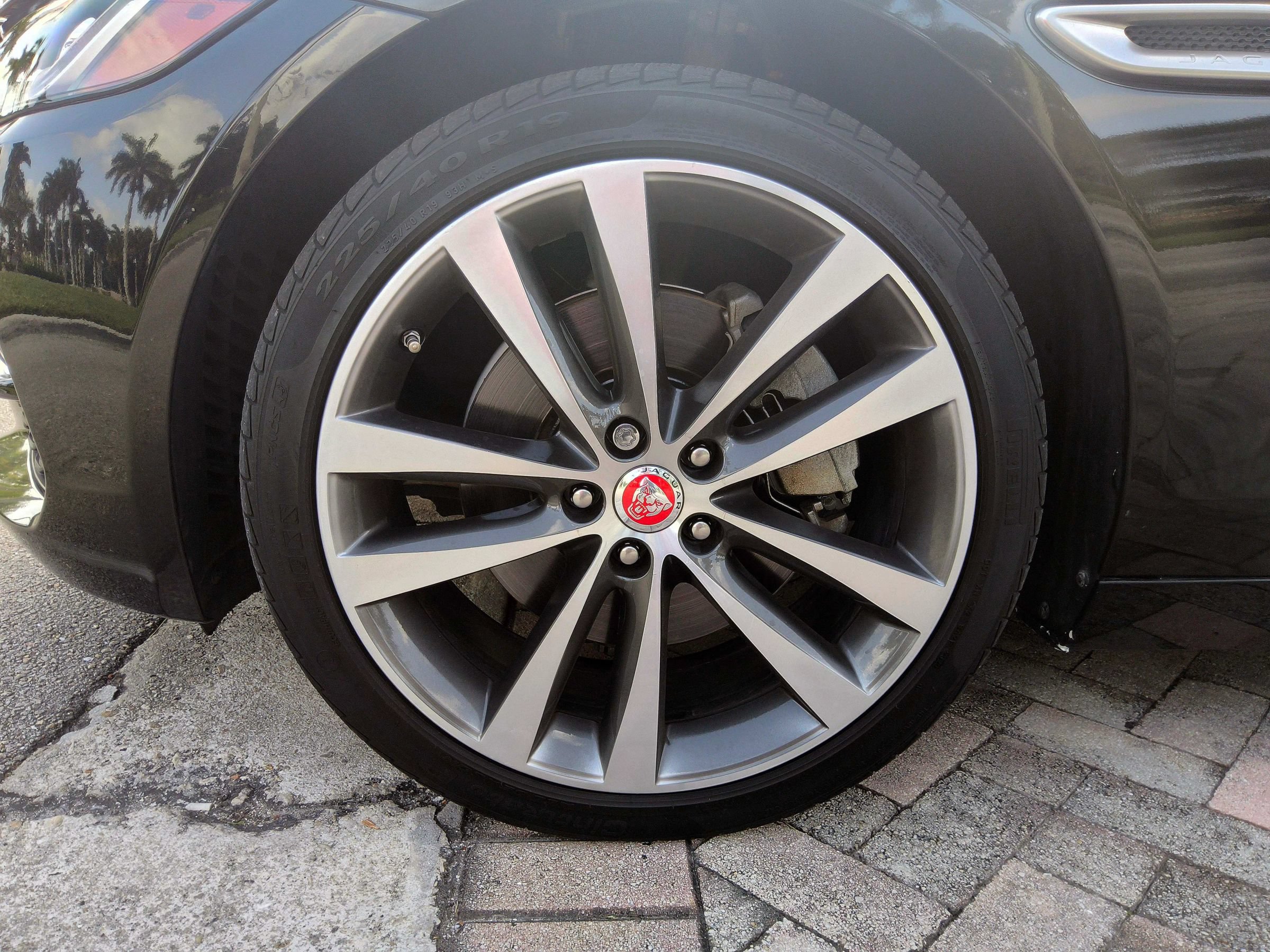 Used 2020 Jaguar XE S AWD/4WD image 43