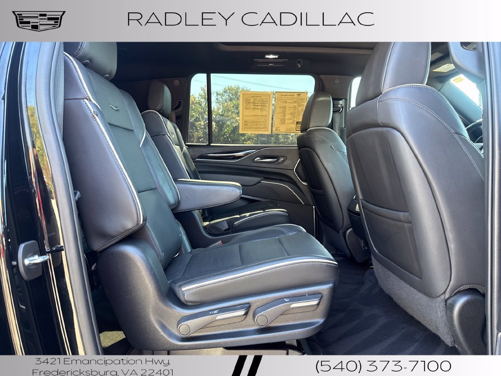 Used 2022 Cadillac Escalade ESV Sport AWD/4WD image 12