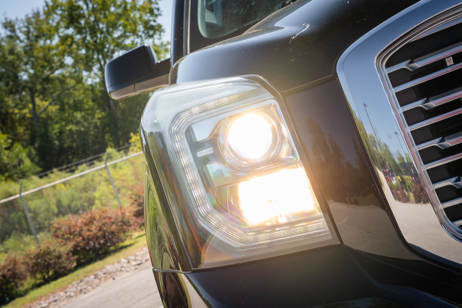 Used 2018 GMC Yukon XL Denali w/ Open Road Package AWD/4WD image 14