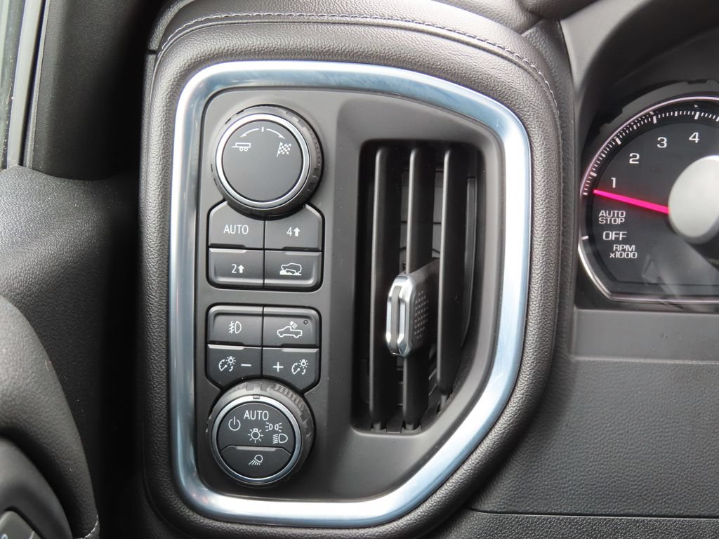 Used 2019 Chevrolet Silverado 1500 LTZ w/ LTZ Convenience Package AWD/4WD image 12