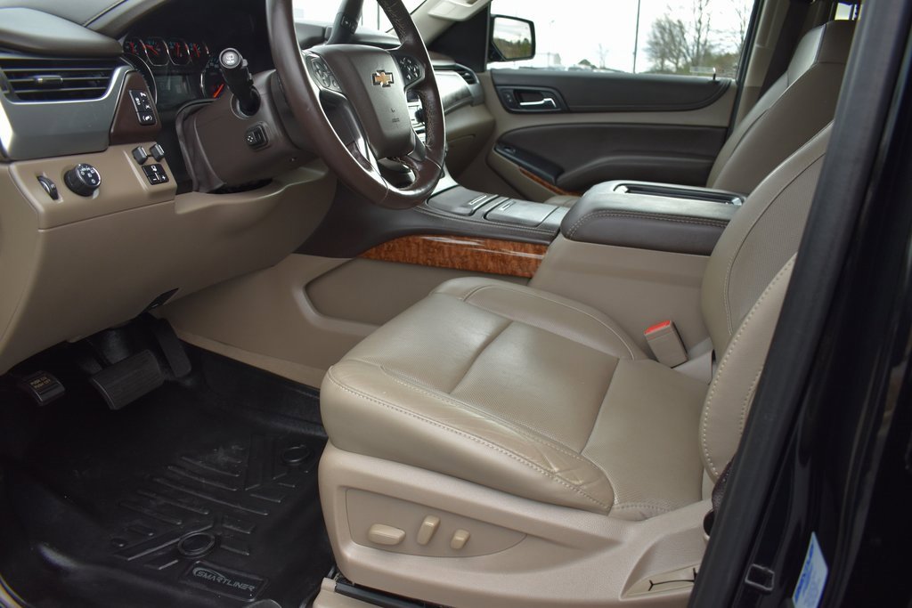 Used 2020 Chevrolet Suburban Premier image 7