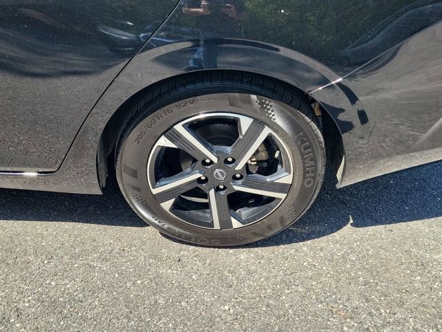 Used 2024 Nissan Sentra SV image 6