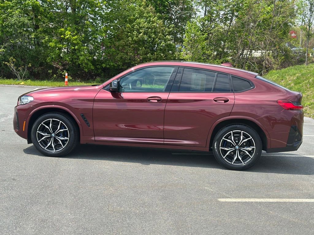 Certified 2023 BMW X4 M40i w/ Premium Package AWD/4WD image 3