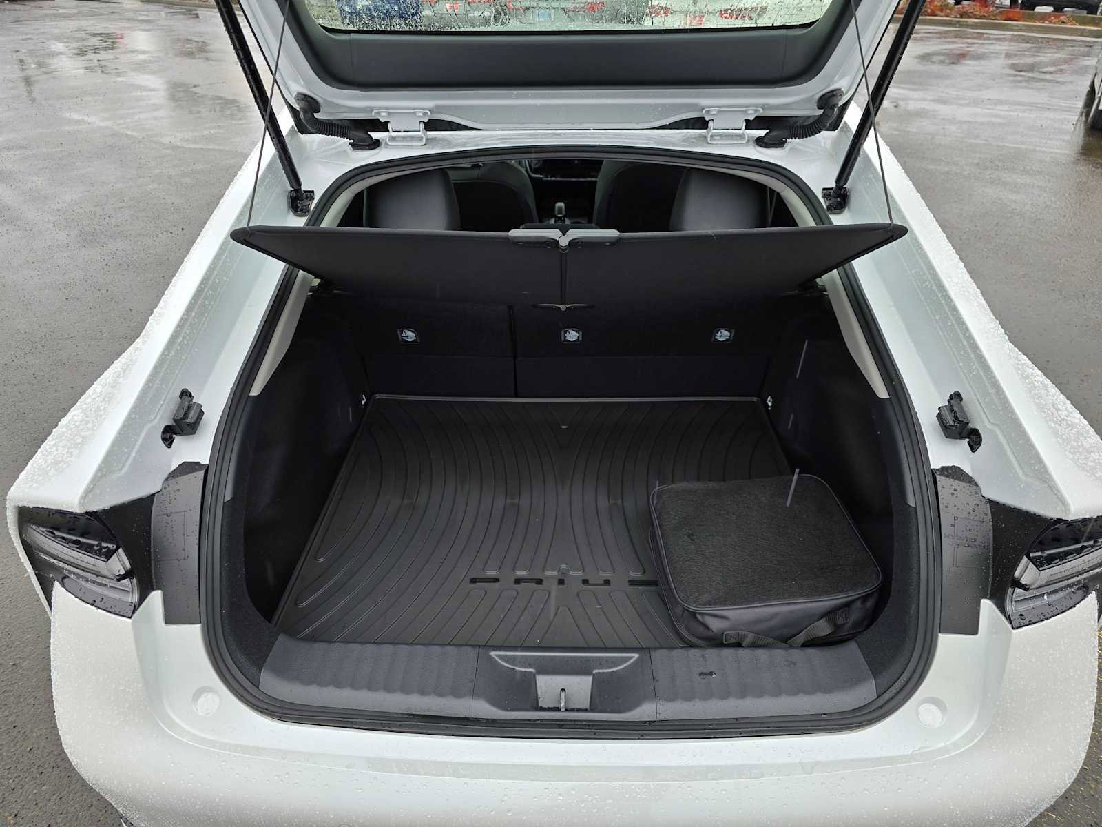 Used 2026 Toyota Prius Plug-In Hybrid image 15