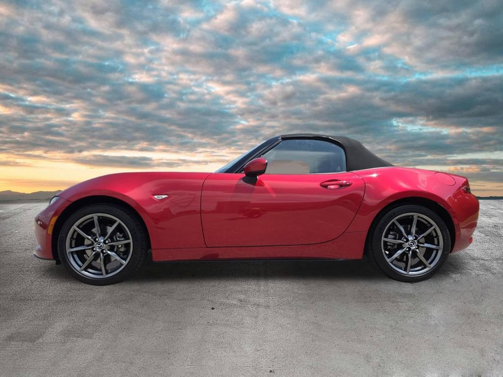 Used 2016 MAZDA MX-5 Miata Grand Touring RWD image 5