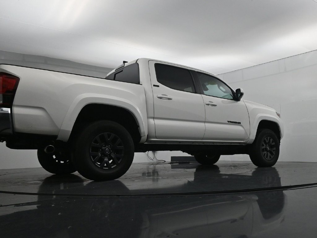 Used 2023 Toyota Tacoma SR5 AWD/4WD image 37