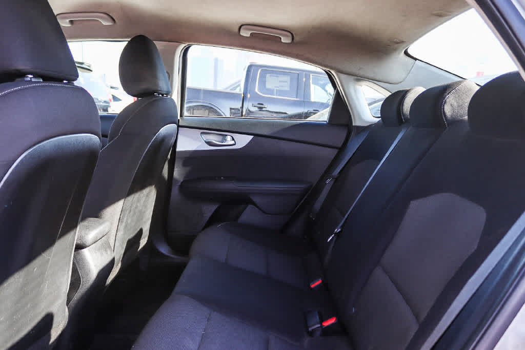 Used 2023 Kia Forte LXS w/ LXS Technology Package FWD image 18
