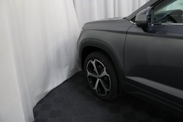 New 2025 Volkswagen Taos SEL image 21