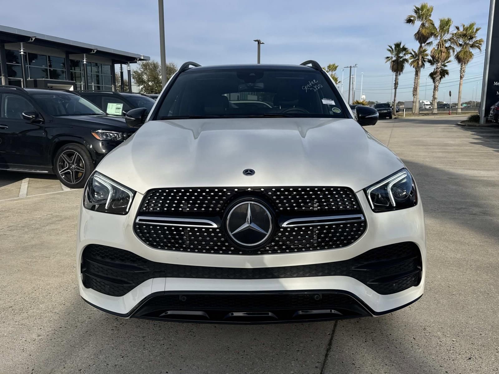 Used 2023 Mercedes-Benz GLE 450 4MATIC image 2