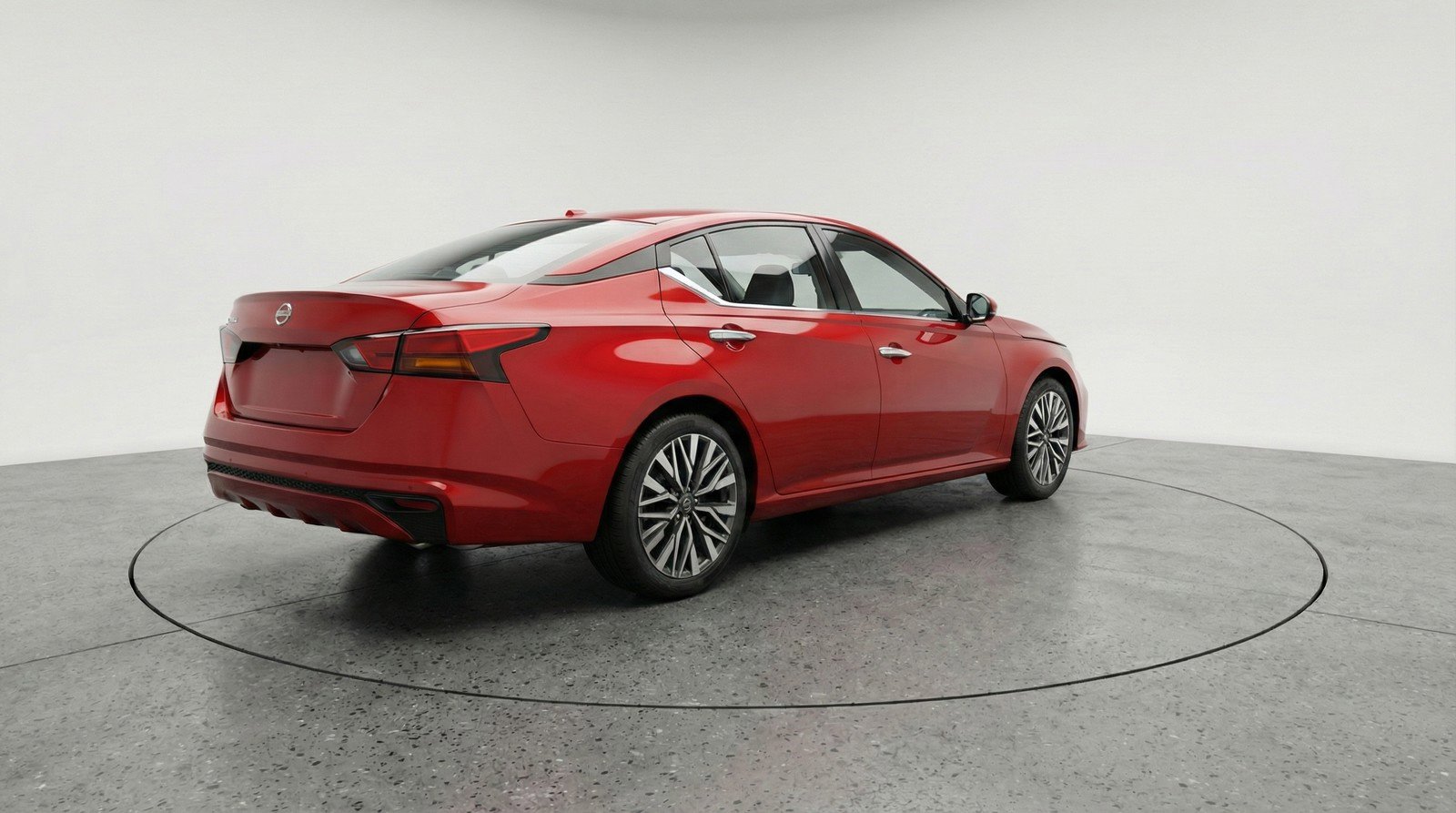 Used 2025 Nissan Altima 2.5 SV FWD image 9