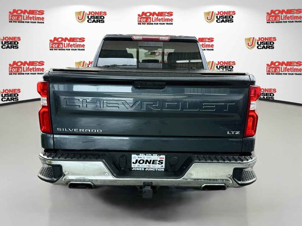 Used 2020 Chevrolet Silverado 1500 LTZ w/ LTZ Premium Package AWD/4WD image 15