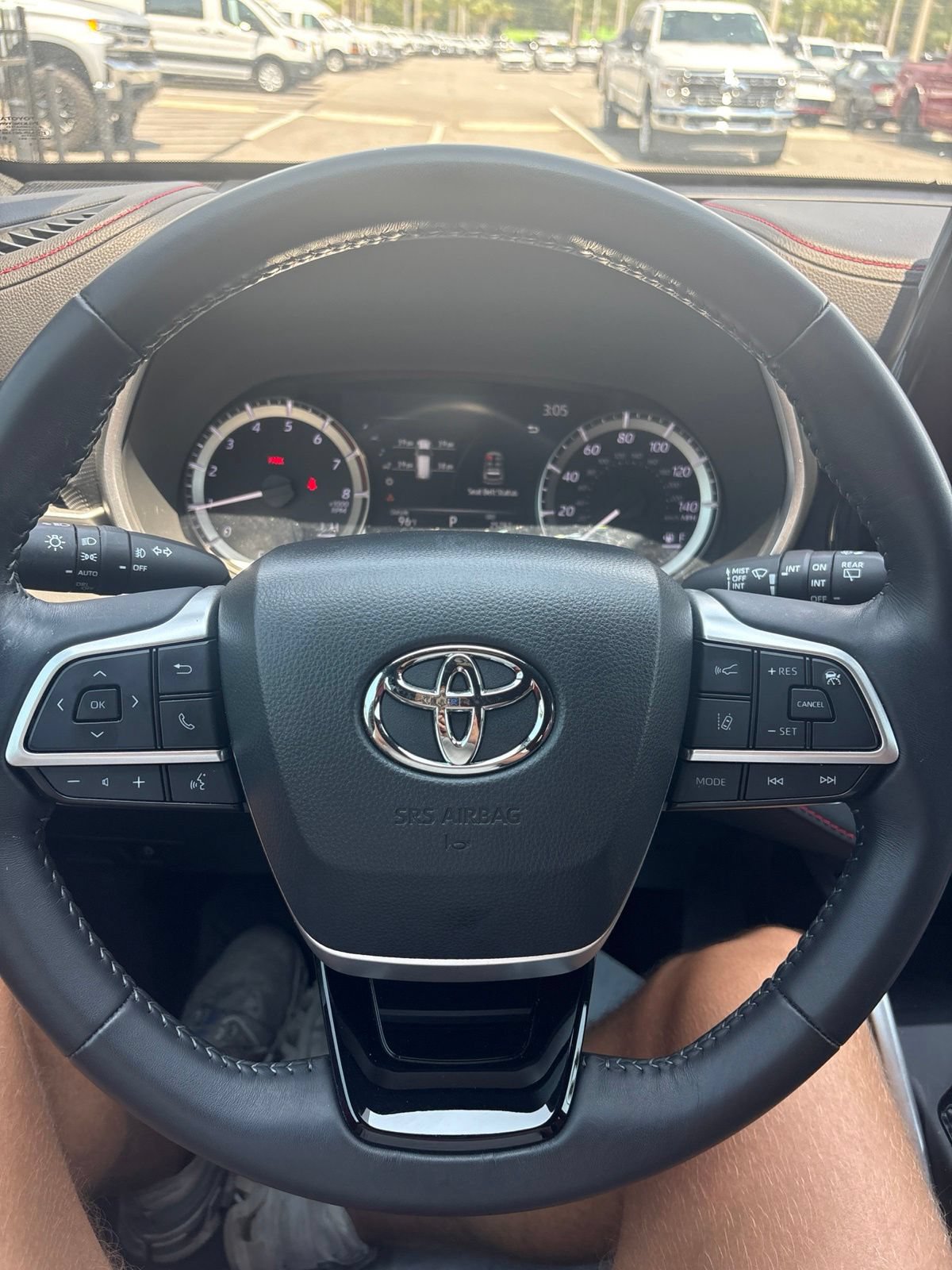 Used 2023 Toyota Highlander XSE FWD image 19