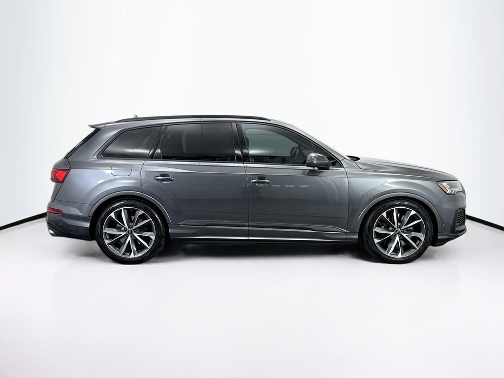 Used 2023 Audi SQ7 Prestige w/ Prestige Package image 4