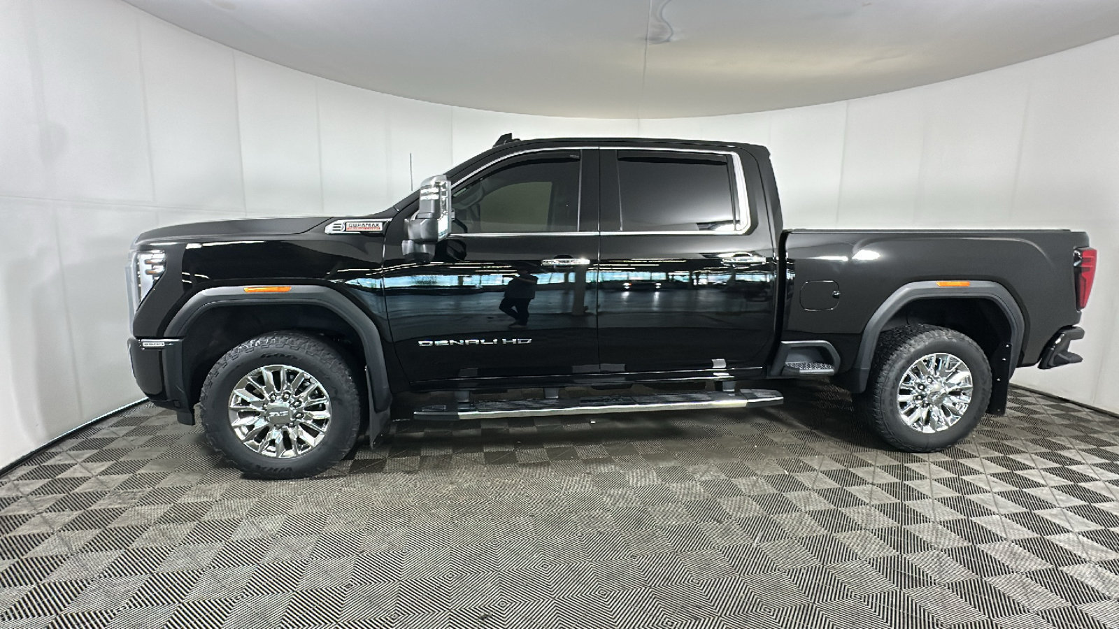 Used 2024 GMC Sierra 2500 Denali w/ Denali Reserve Package AWD/4WD image 7