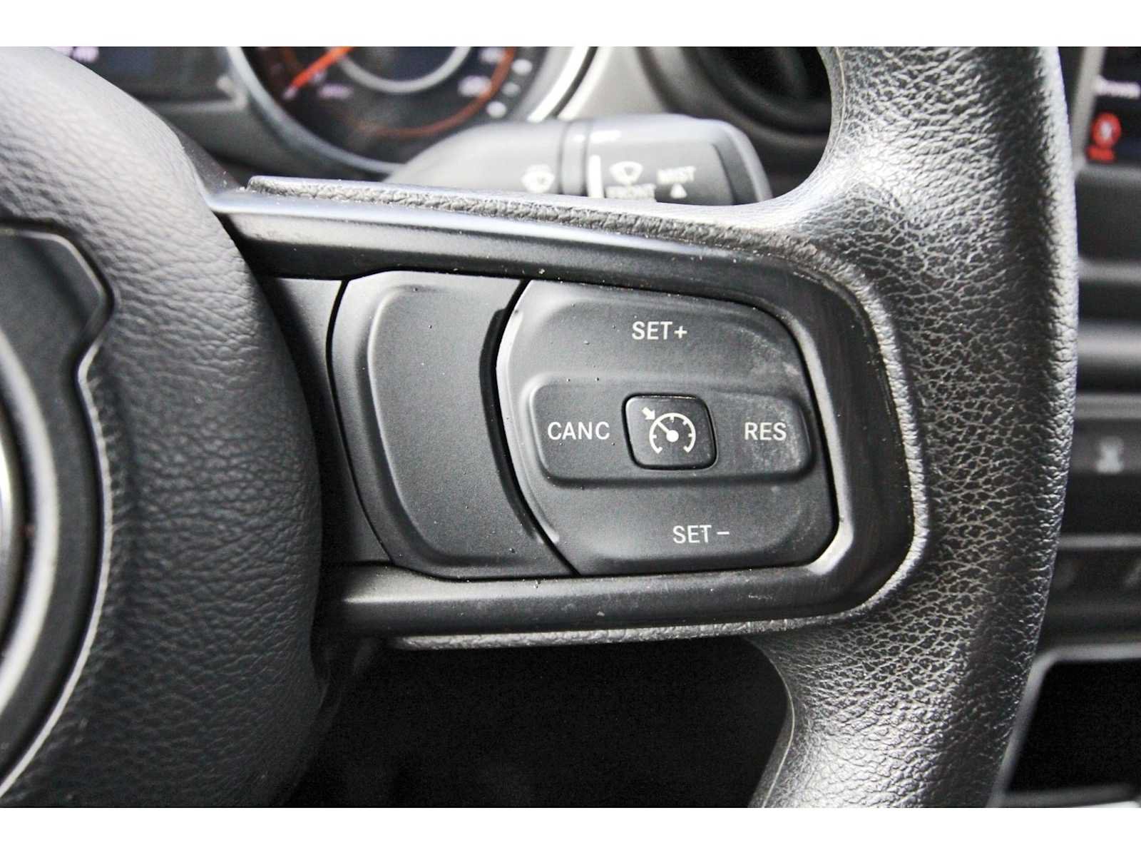 Used 2022 Jeep Gladiator Sport AWD/4WD image 15