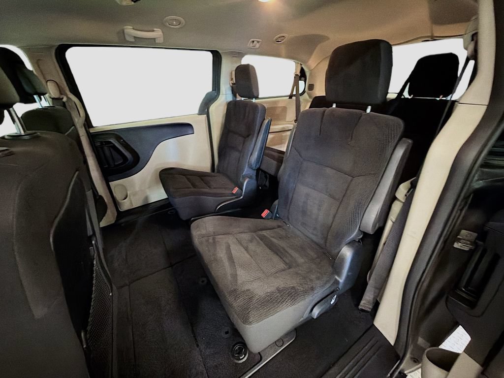 Used 2019 Dodge Grand Caravan SE w/ UConnect Hands-Free Group FWD image 20