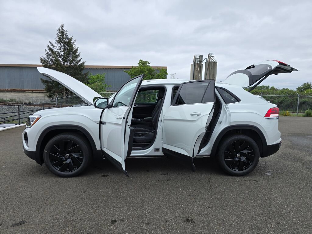 New 2026 Volkswagen Atlas Cross Sport SE AWD/4WD image 16