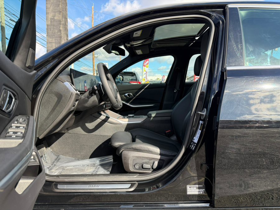Used 2025 BMW 330i xDrive Sedan image 17