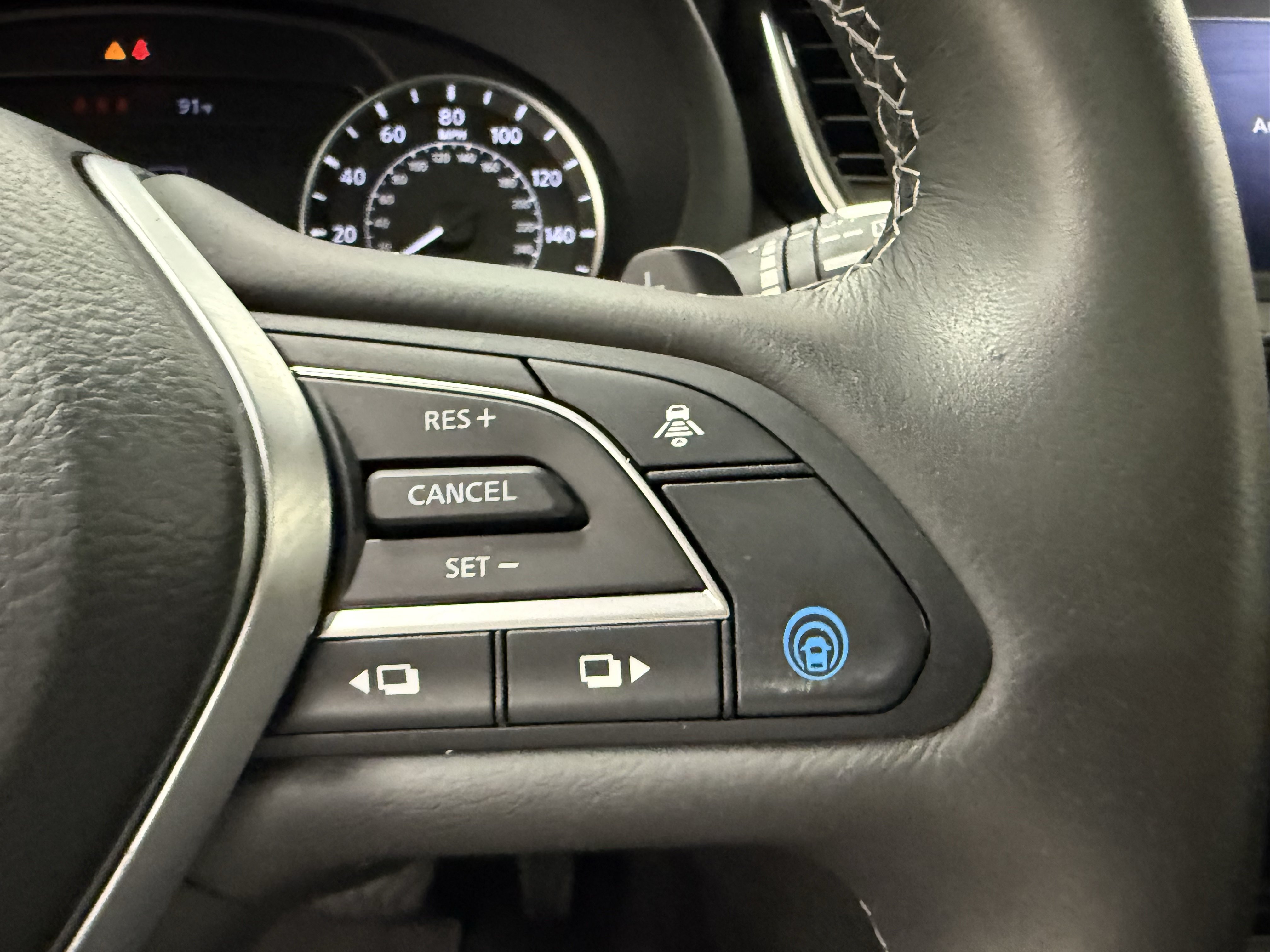 Certified 2024 INFINITI QX50 Luxe FWD image 21