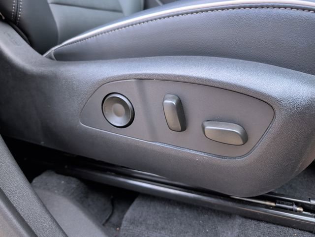 Certified 2025 Buick Enclave Preferred image 33