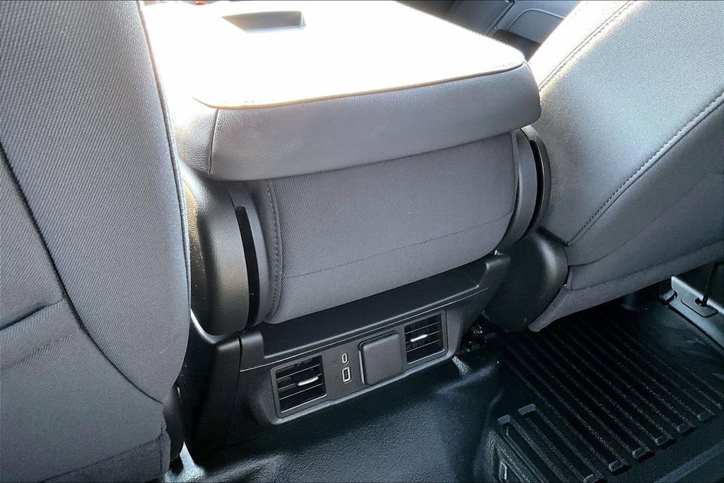 Used 2025 Chevrolet Silverado 1500 LT image 33