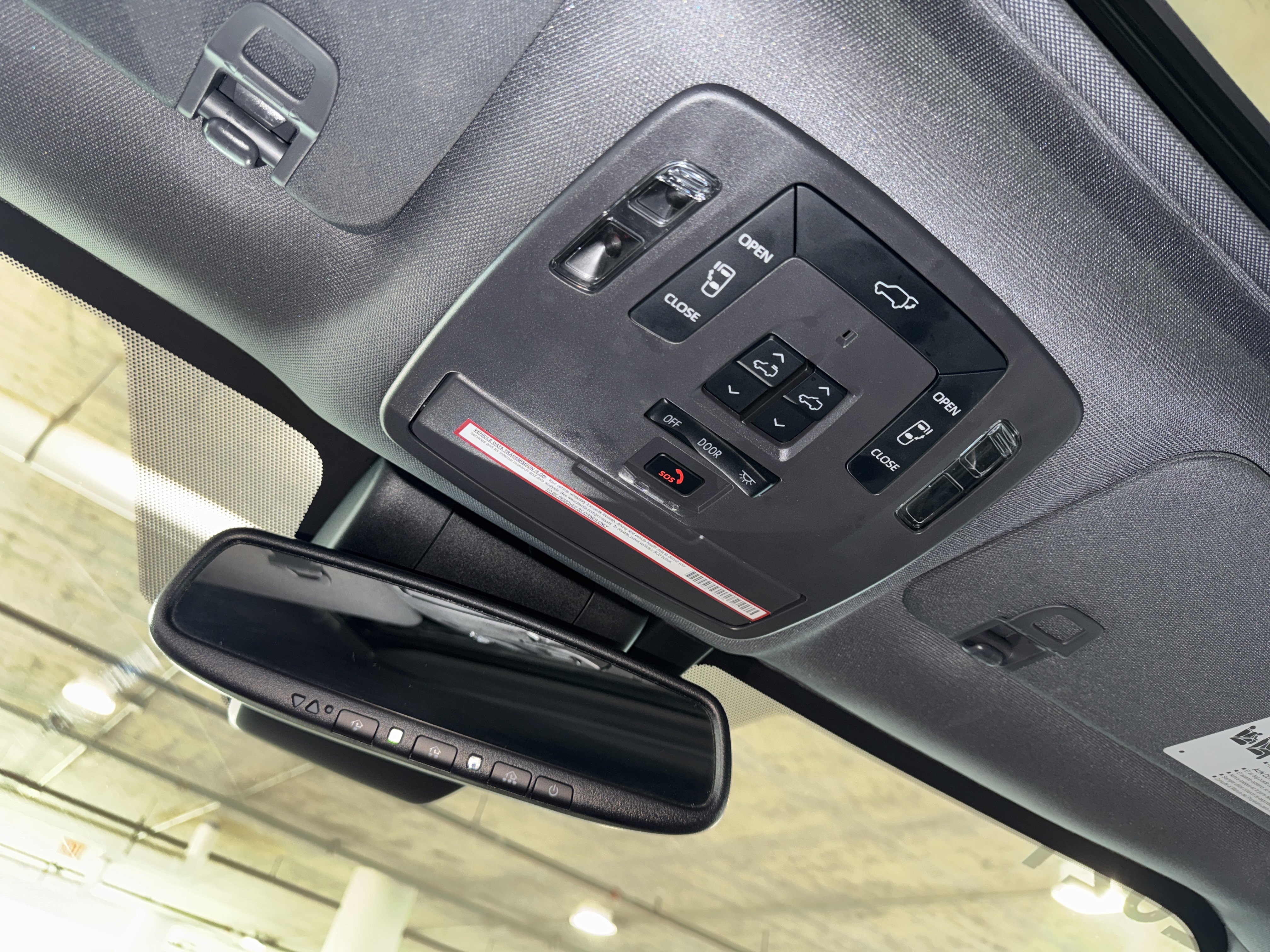 Used 2021 Toyota Sienna Platinum image 32