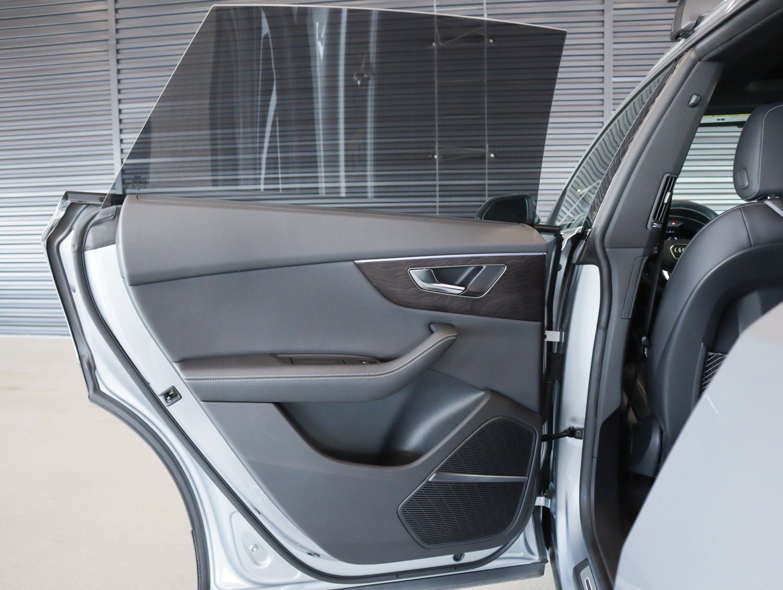 Used 2023 Audi Q8 Premium Plus w/ Premium Plus Package image 27