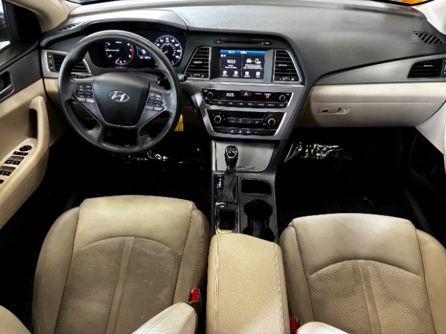 Used 2017 Hyundai Sonata SE image 3