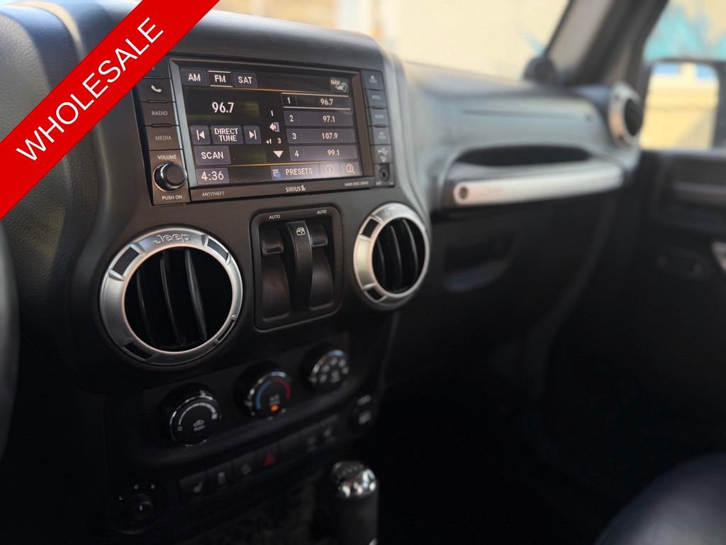 Used 2014 Jeep Wrangler Rubicon w/ Power Convenience Group AWD/4WD image 19