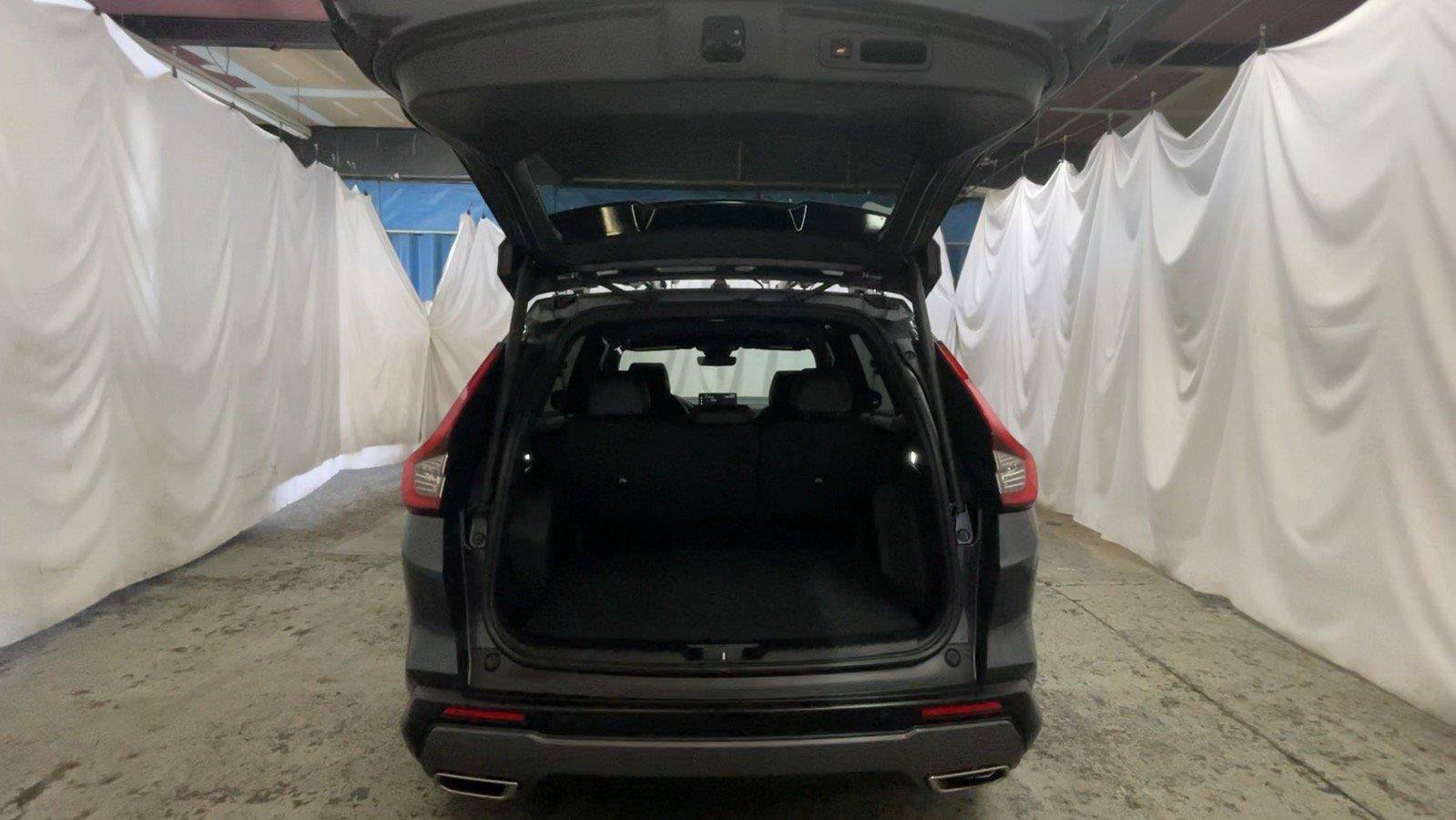 Used 2024 Honda CR-V Sport Touring image 18