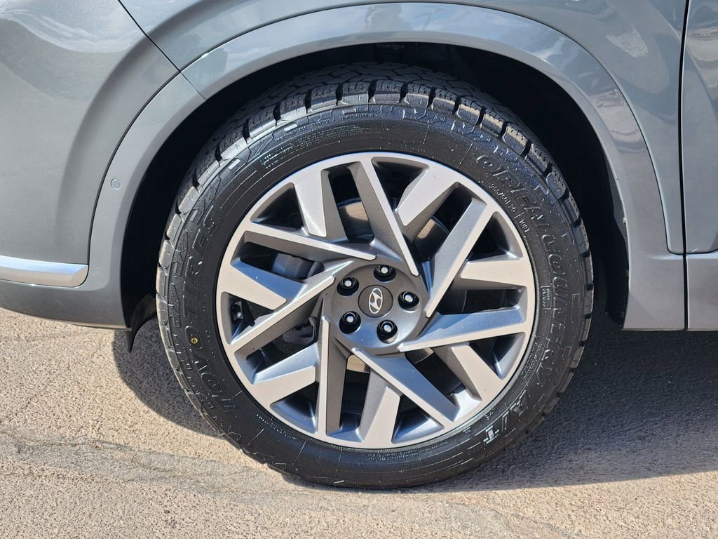 Used 2021 Hyundai Santa Fe Calligraphy image 10