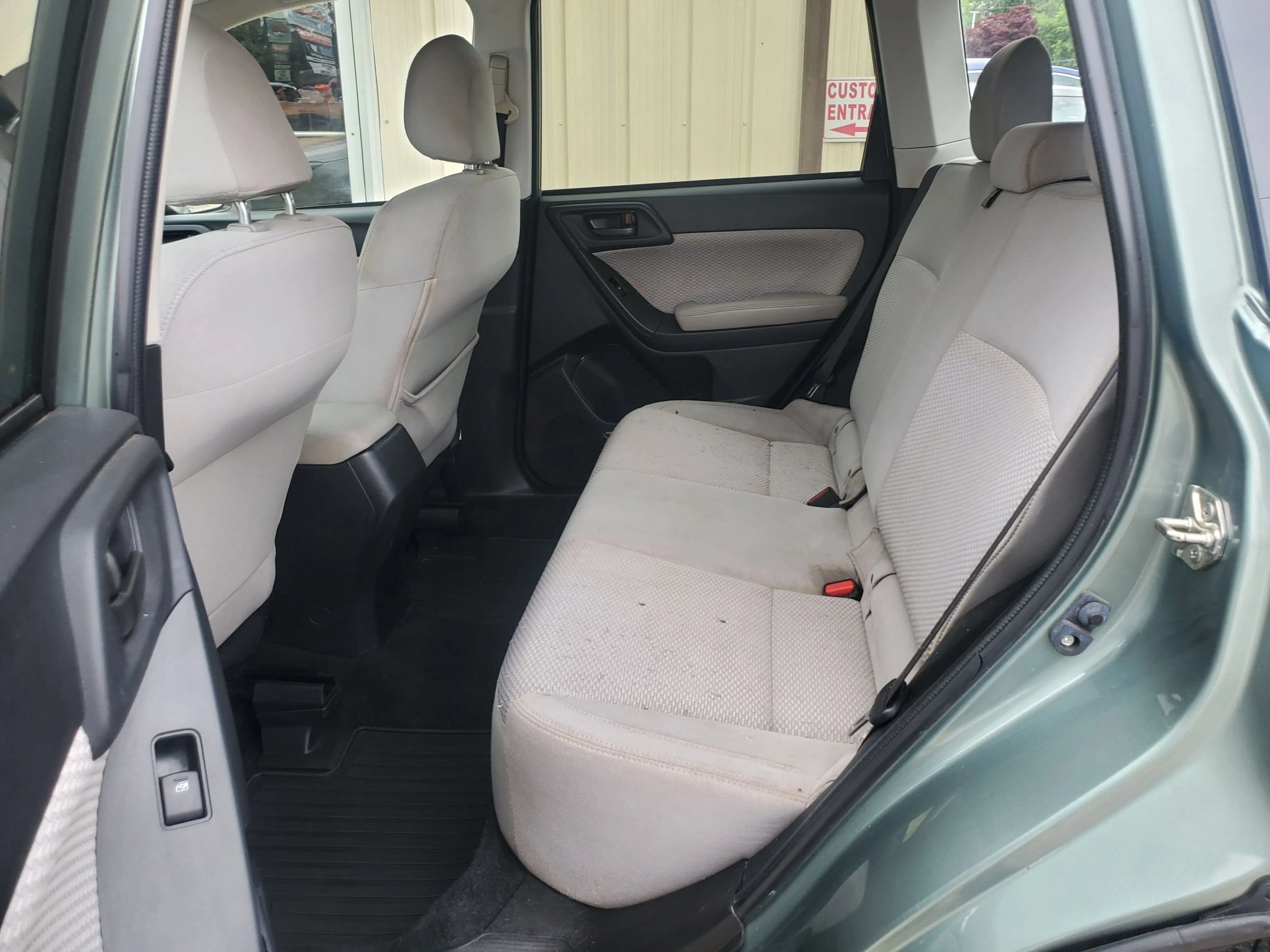 Used 2018 Subaru Forester 2.5i AWD/4WD image 21